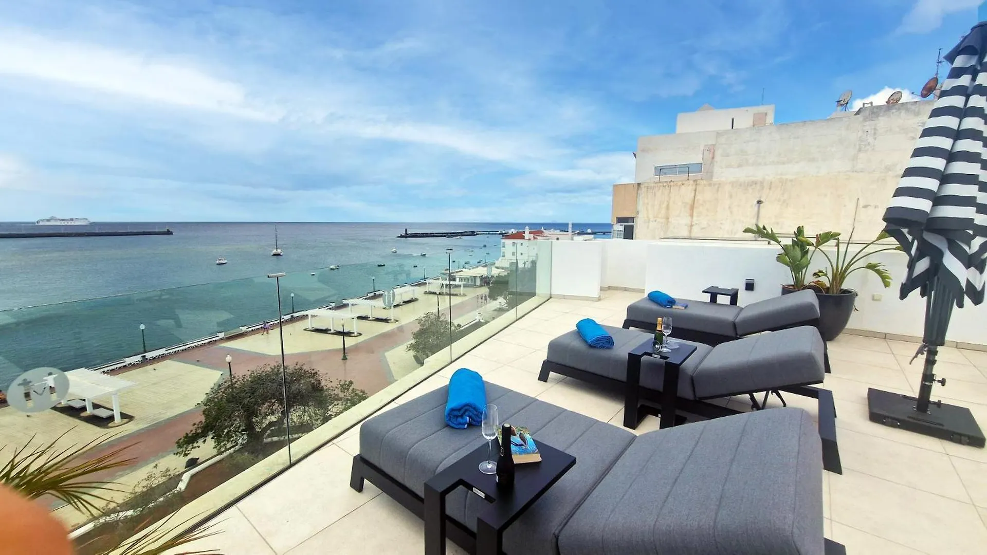 Blue Marina Suites - Boutique Apartments Arrecife
